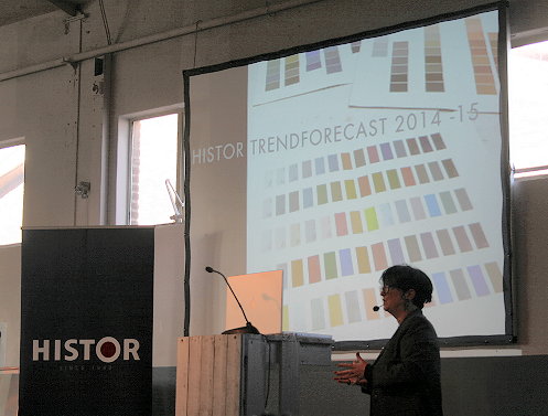 Interieur  Kleuren Trends 2014-2015 – Histor Kleuren Trendforecast 2014-2015 Presentatie op 1 Kastje 101 Karakters met Histor in Werkplaats Piet Hein Eek! – Meer Kleur & Interieur … (Foto Histor Presentatie Fabienne Bruynincx in Piet Hein Eek Evenementenzaal  door DroomHome.nl)