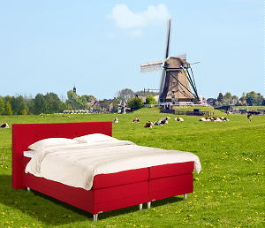 AVEK Boxspring Simmer - Bed voor de Zomer LEES MEER... (Foto Perscentrum Wonen op DroomHome.nl)