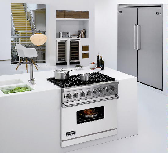 Design Keuken - Professioneel Koken met Professionele Keukenapparatuur - Keuken Inbouwapparateur Viking Gasfornuizen in 24 Kleuren LEES MEER.. (Foto Perscentrum Wonen op DroomHome.nl)