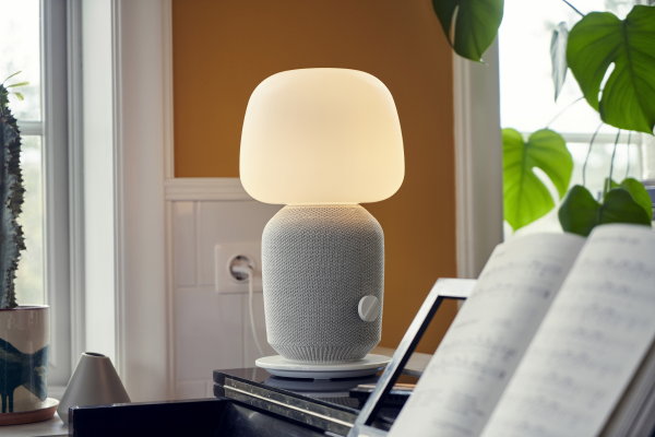 Ikea en Sonos Symfonisk tafellamp-speaker wit (Foto Ikea  op DroomHome.nl)