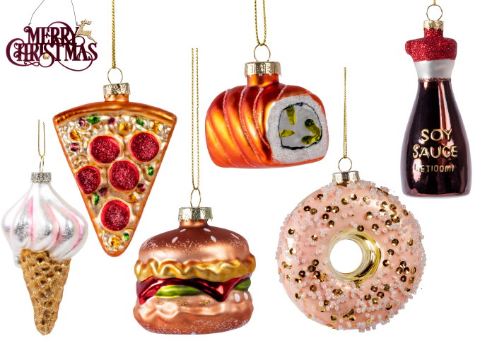 Kerstballen eten – Kerstbal pizza, donut, sushi en sojasaus, donut en ijsje (Foto CASA  op DroomHome.nl)