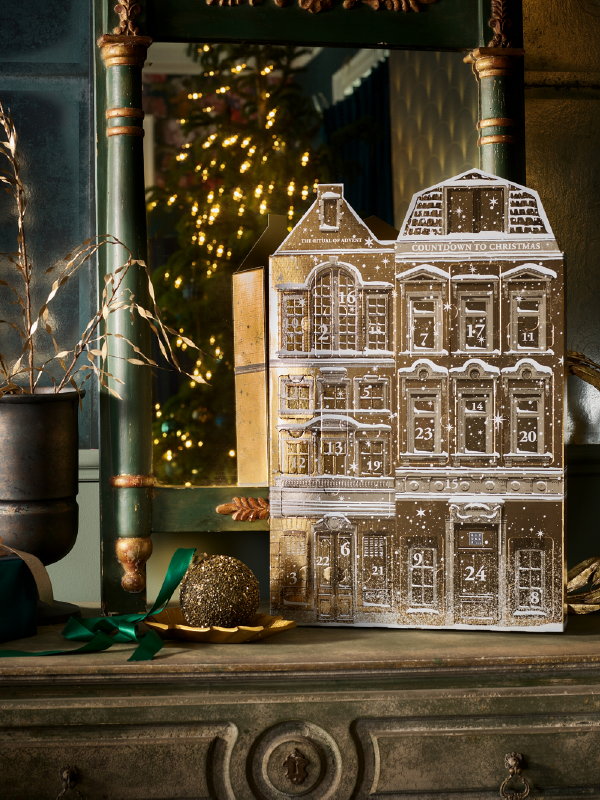 Prachtige Rituals adventskalender 2021 Exclusive – Rituals adventskalender 2D grachtenpand (Foto Rituals  op DroomHome.nl)