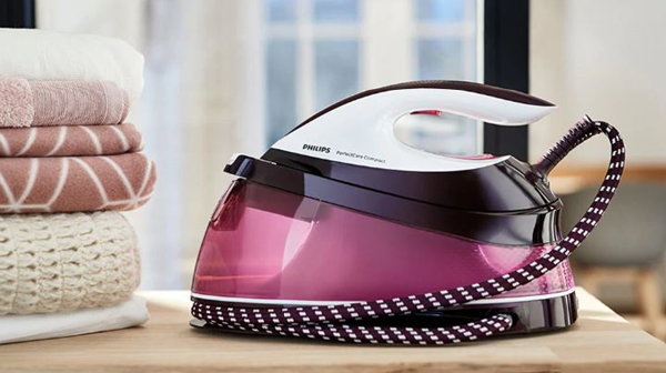 Philips PerfectCare Compact stoomgenerator – strijkijzer met stoomgenerator (Foto Philips  op DroomHome.nl)