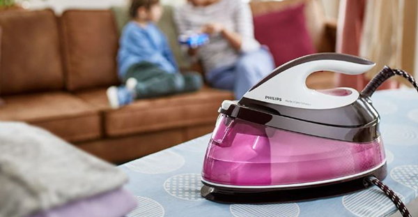 Philips PerfectCare Compact stoomgenerator – strijkijzer met stoomgenerator – verticale stomer (Foto Philips  op DroomHome.nl)