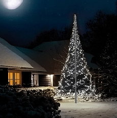 Verlichtte Kerstboom zonder Boom met de Fairybell Vlaggenmast Kerstverlichting! - Alternatieve Kerstbomen ... (Foto Fairybell  op DroomHome.nl)