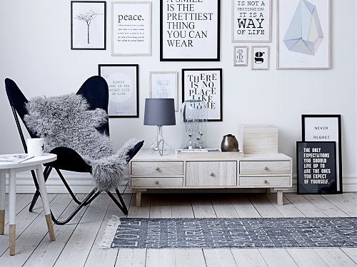 Fotolijsten Trends: Sfeervolle Fotolijsten met Quotes & Spreuken in Landelijk Wonen & Industriele Woonstijl LEES MEER... (Foto Bloomingville Fotolijsten met Quotes  op DroomHome.nl) 