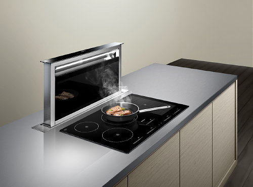 Koken & Keuken Trends: What's Cooking in the Kitchen - Keuken Trend: Go Go Gadget Kitchen! - Siemens Afzuigkap met Tafelventilatiesysteem - LEES MEER ... (Foto Siemens, Perscentrum Wonen  op DroomHome.nl)