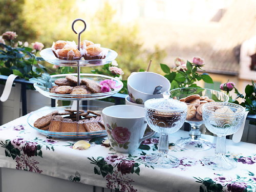 Pasen Trends - Paasbest Tafelen - Ikea Servies voor Paasbrunch, Paaslunch & High Tea - MEER Pasen Decoratie ... (Foto Ikea  op DroomHome.nl)