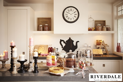 Winter Woontrend 2014: Miss Applepie van Riverdale! Nieuwste Riverdale Woonaccessoires met Vintage Woondecoratie & Warme Accessoires voor in de Keuken als Riverdale Servies, Glazen Stolpen, Voorraadpotten, Kandelaars, Windlichten & Dienbladen- MEER Keuken ... (Foto Riverdale Keuken Miss Applepie Woontrend  op DroomHome.nl)