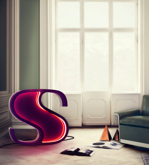 Cijfer Lampen & Letter Lampen: Typografie Letterlamp S in een Landelijk & Modern Interieur – MEER… (Foto Delightfull.eu Typographical Lamps  op DroomHome.nl)