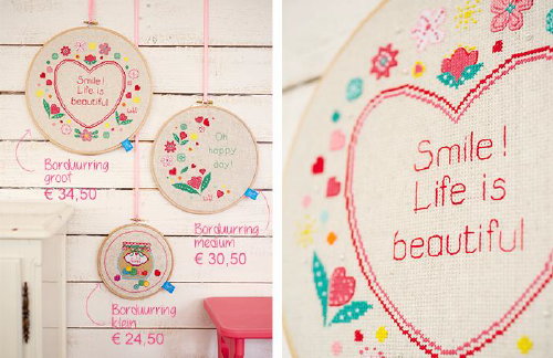 Nieuw: Lief! Lifestyle Borduurpakketten! Complete Pakketten voor Borduren van Borduurringen met Tekst ‘ Smile, Life is Beautiful!’ als Woondecoratie in Huis LEES MEER… (Foto Lief! Lifestyle  op DroomHome.nl)