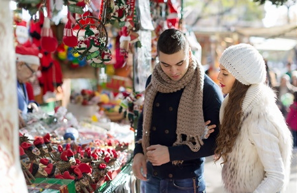 Kerstbeurzen, Kerstmarkten, Kerstevenementen & Kerstfairs Overzicht in Nederland met Sfeervolle Hotels.(Foto 123rf.com  op DroomHome.nl)