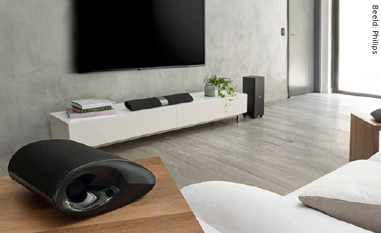 Samen een Film Kijken? Mond Houden - Philips Thuisbioscoop Onderzoek naar Voordelen & Irritaties met Home Cinema System, Surround Sound & Speakers - MEER... (Foto Philips  op DroomHome.nl)