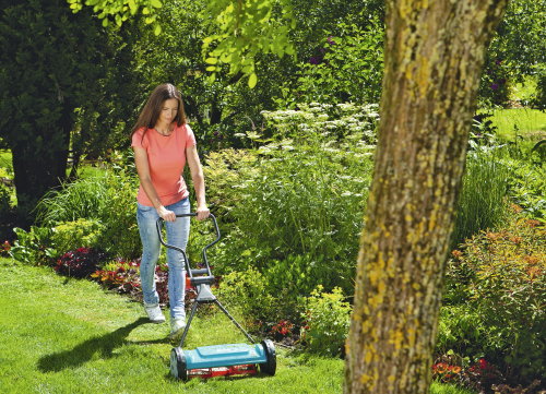 Nieuwe Handmaaiers van Gardena: Workout op het Gazon! – Met de Classic en Comfort Gardena Handmaaier het Gras Glad Maaien – MEER Tuin… (Foto Gardena Handmaaiers   op DroomHome.nl)