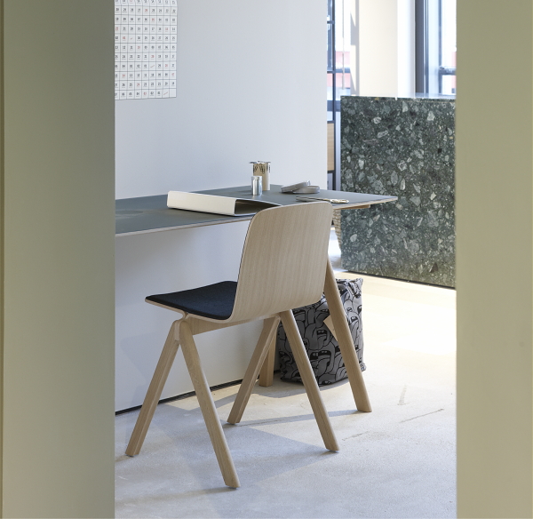 Deens HAY Design Meubelen als Bureau, Stoelen voor de Werkplek & Kantoor aan Huis - MEER HAY... (Foto HAY  op DroomHome.nl)