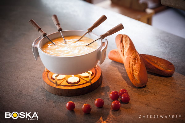 Kaasfondue: Candle Light Cheese Fondue Twinkle 1 van Boska – LEES MEER… (Foto Boska  op DroomHome.nl)