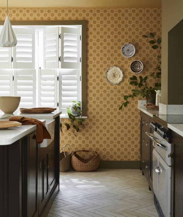 Little Greene behang Ditsy Block Bombolone – Little Greene bloemen behang  (Foto: Little Greene wallpaper  op DroomHome.nl)