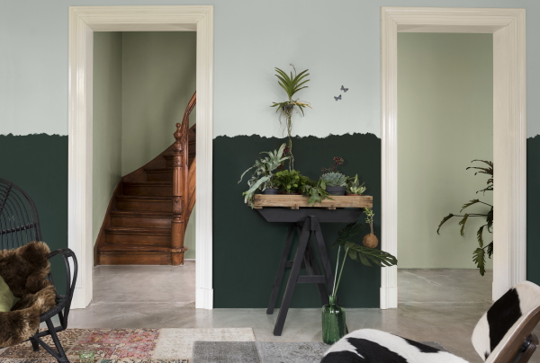 Kleurtrend 2017: New Romanticism in de Woonkamer - Verf Kleurenpalet Groen, Blauw en Grijs voor Muren, Meubels en Woonaccessoires.  (Foto Flexa  op DroomHome.nl) 