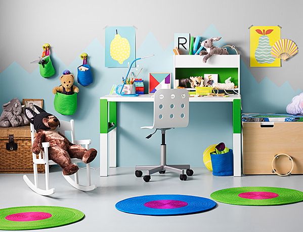 Back to School - Eigen Leerplek Creëren met IKEA - Ikea Bureau Pahl. (Foto Ikea  op DroomHome.nl)