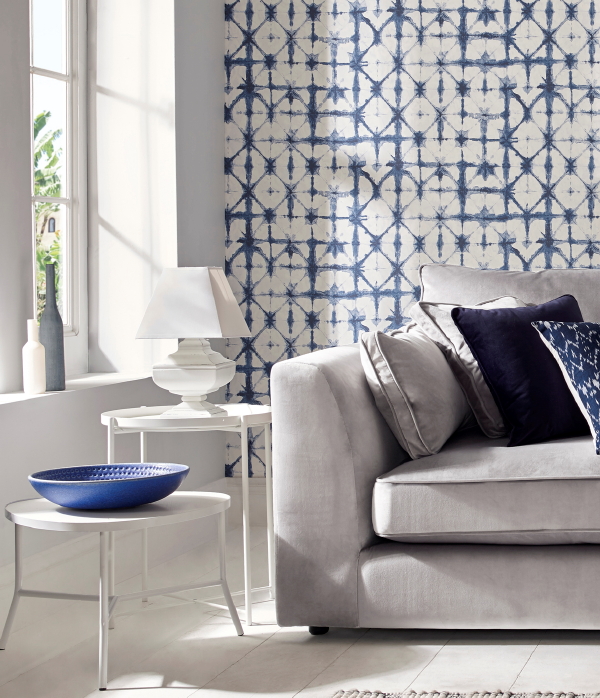 Behang Trends: Japanse Shibori Techniek Behang van Graham & Brown – MEER Behang Inspiratie… (Foto Graham & Brown Wallpaper  op DroomHome.nl)