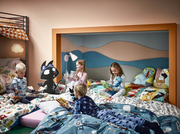 Alles voor Slaapfeestjes in de Kinderkamer met IKEA Lattjo Collectie Dekbedovertrekken, Knuffels en Handpoppen. – MEER Kinderkamer Inspiratie… (Foto Ikea  op DroomHome.nl)