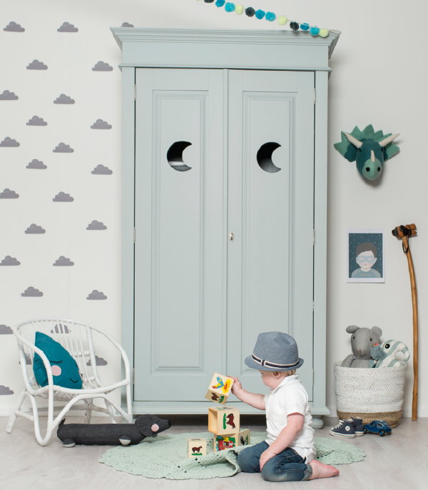 Kinderkamer in Stijl: Camilla Collection Kinderkast Loulou Moon. (Foto Kinderkamer in Stijl  op DroomHome.nl)