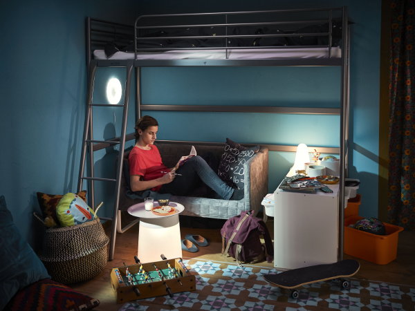 Back To School met Ikea: 6 Werkplekken voor Kinderen – Kussens en Trofast Opbergoplossing.  (Foto Ikea  op DroomHome.nl)